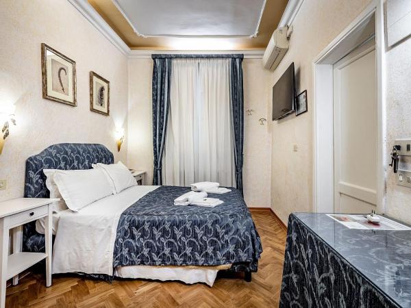 Hotel Alessandra : photo 4 de la chambre petite chambre double basique