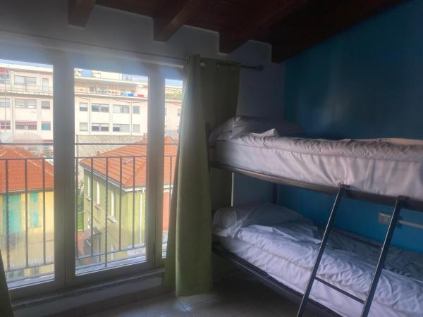 MRHostel Milano : photo 1 de la chambre lit dans dortoir mixte de 4 lits superposés