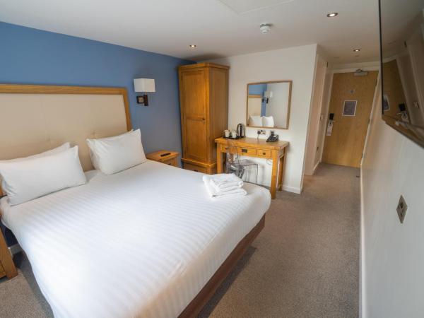 The Waterside Hotel and Leisure Club : photo 2 de la chambre chambre lit king-size