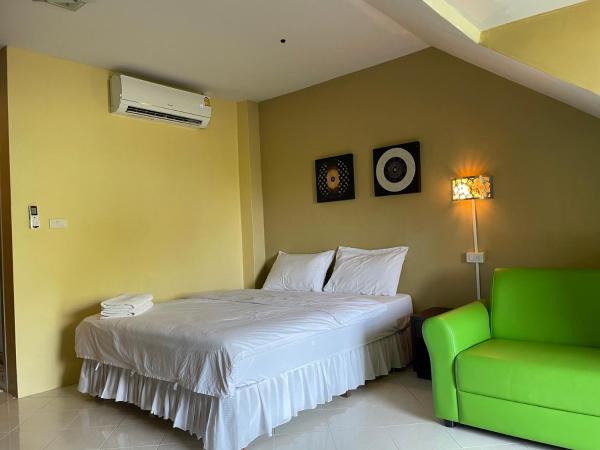 Nawaporn Place : photo 4 de la chambre chambre double