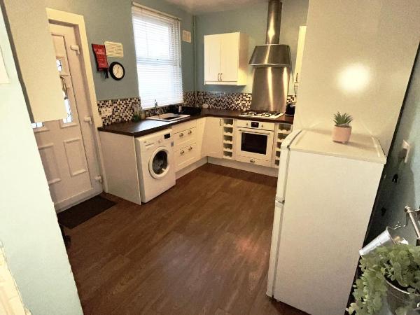 Rooms Anfield- 5 mins from LFC : photo 9 de la chambre maison 3 chambres