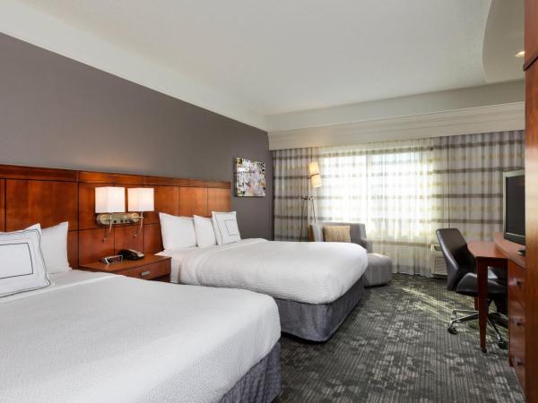 Courtyard by Marriott Houston Galleria : photo 1 de la chambre chambre exécutive avec 2 lits queen-size 