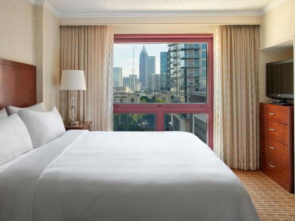 Atlanta Marriott Suites Midtown : photo 3 de la chambre suite 1 chambre lit king-size avec canapé-lit