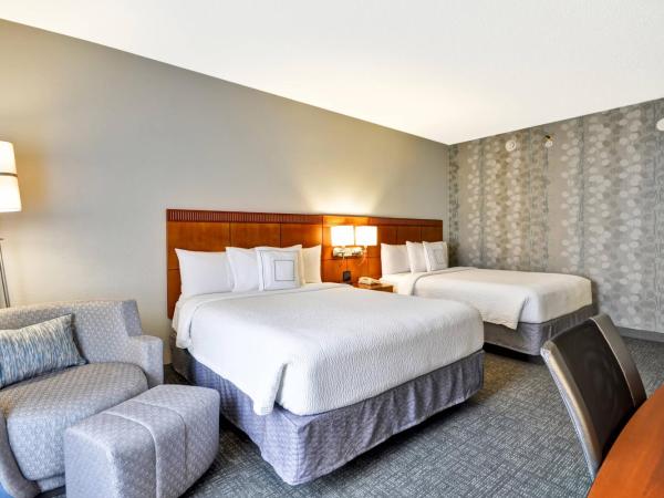 Courtyard Dallas Medical Market Center : photo 1 de la chambre chambre avec 2 grands lits queen-size