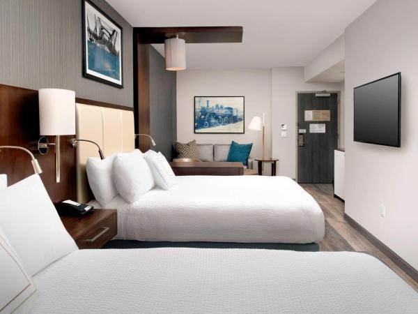 SpringHill Suites by Marriott Atlanta Downtown : photo 2 de la chambre suite avec 2 lits queen-size et canapé-lit