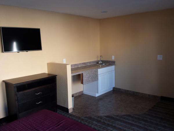 Travelodge by Wyndham San Diego SeaWorld : photo 5 de la chambre suite 1 chambre avec 2 lits queen-size - non-fumeurs