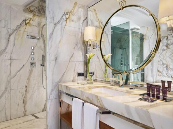 The Ritz-Carlton, Budapest : photo 4 de la chambre suite royale 1 chambre lit king-size avec accès au salon club