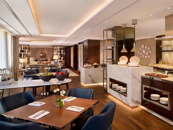 The Ritz-Carlton, Budapest : photo 4 de la chambre suite 1 chambre lit king-size - vue sur parc - accès au salon club