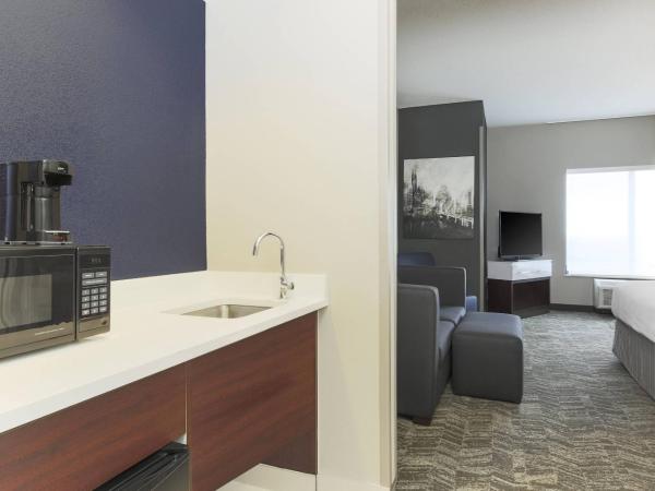 SpringHill Suites by Marriott Austin Parmer/Tech Ridge : photo 8 de la chambre suite lit king-size avec canapé-lit