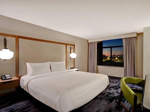 Fairfield Inn & Suites Las Vegas Airport South : photo 1 de la chambre chambre lit king-size - vue sur ville