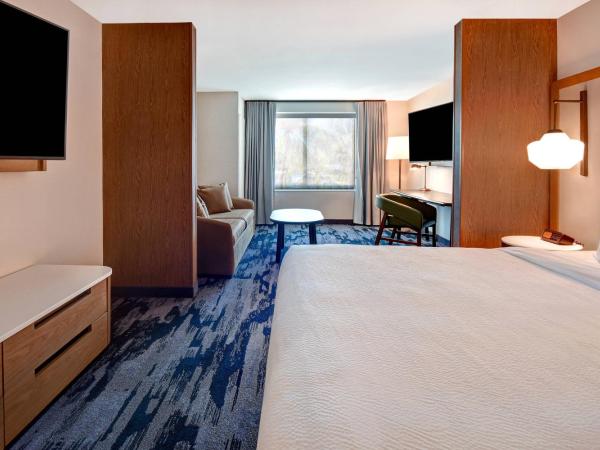 Fairfield Inn & Suites Las Vegas Airport South : photo 3 de la chambre suite 1 lit king-size avec canapé-lit - vue sur ville
