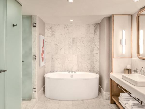 JW Marriott Parq Vancouver : photo 3 de la chambre junior suite - water view