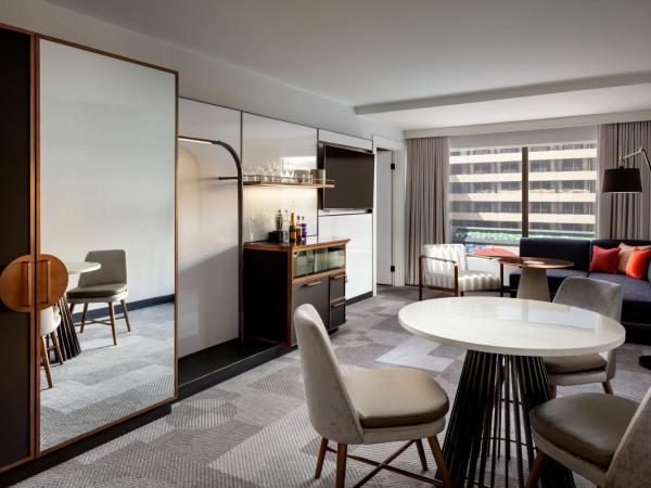 W Toronto : photo 1 de la chambre suite 1 chambre lit king-size fantastique - vue sur cour