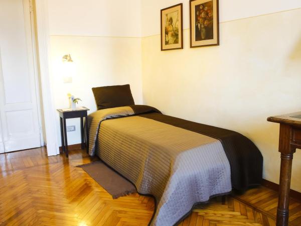 Albergo Garisenda : photo 10 de la chambre chambre triple avec salle de bains privative