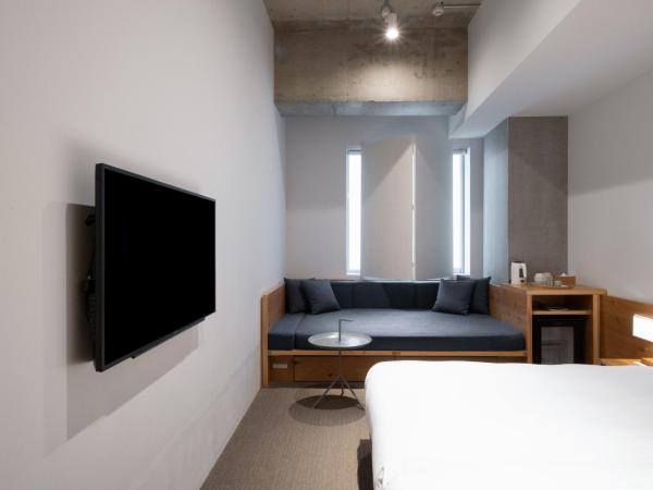 TSUGU Kyoto Sanjo by THE SHARE HOTELS : photo 3 de la chambre chambre quadruple - prix abordable