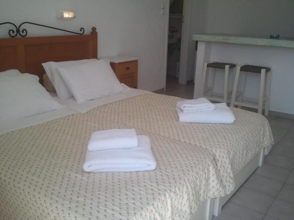 Mykonos View Hotel : photo 1 de la chambre chambre lits jumeaux sans vue
