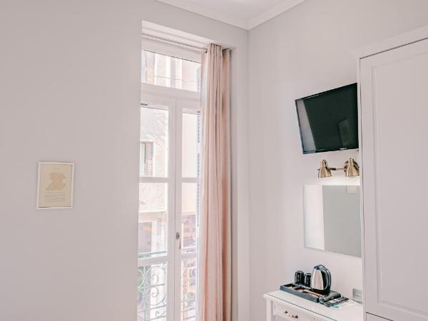 Neapolis 1897 Boutique Luxury Rooms : photo 5 de la chambre chambre double deluxe avec balcon - 1er Étage