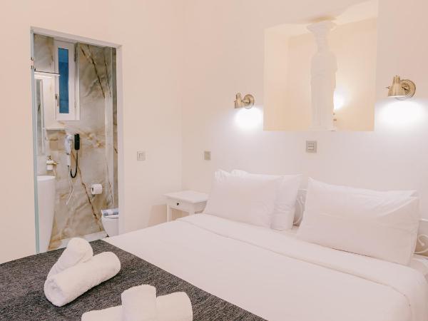 Neapolis 1897 Boutique Luxury Rooms : photo 9 de la chambre chambre double deluxe - 1er Étage