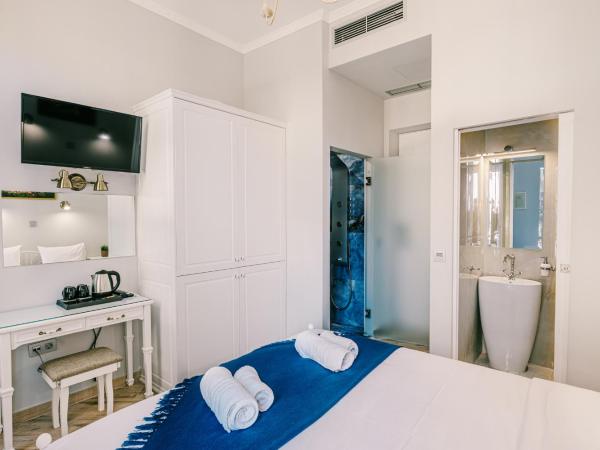 Neapolis 1897 Boutique Luxury Rooms : photo 10 de la chambre chambre double deluxe avec balcon - 2e Étage