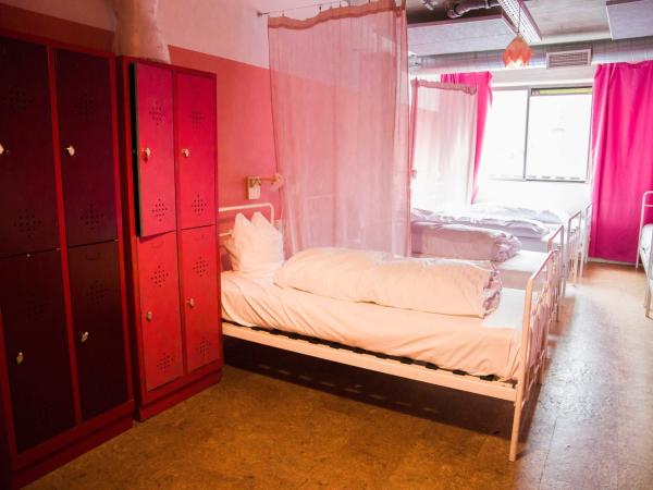 Ecomama : photo 4 de la chambre lit dans un dortoir de 7 lits pour femmes 