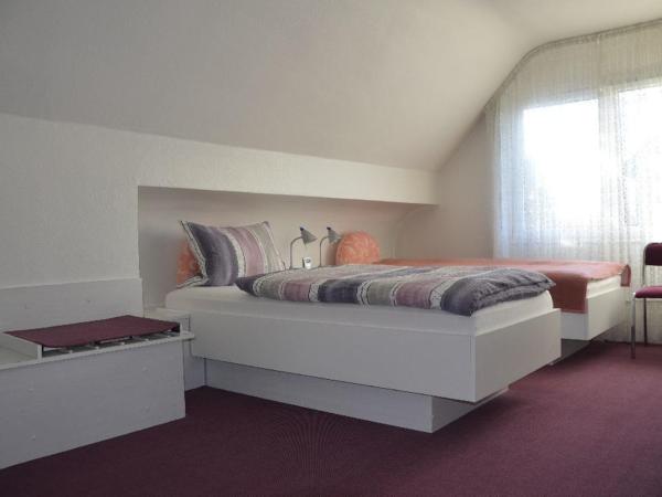 Guesthouse AirMinis : photo 1 de la chambre chambre lits jumeaux