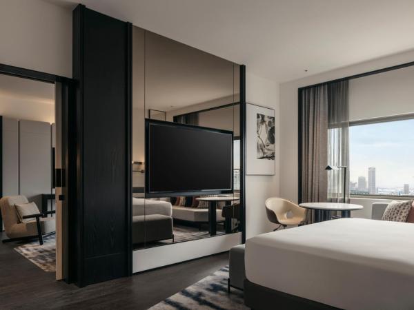 Hilton Singapore Orchard : photo 4 de la chambre suite deluxe avec lit king-size
