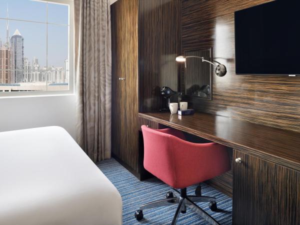 Holiday Inn Express Dubai Safa Park, an IHG Hotel : photo 4 de la chambre chambre standard
