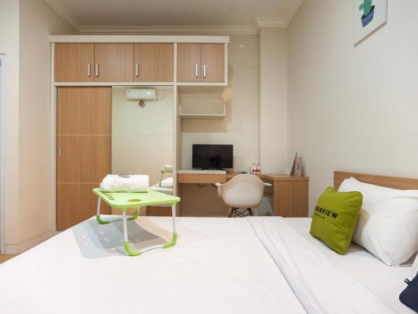 Urbanview Hotel Jagakarsa by RedDoorz : photo 2 de la chambre chambre deluxe