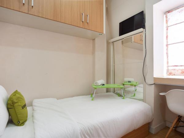 Urbanview Hotel Jagakarsa by RedDoorz : photo 3 de la chambre chambre simple