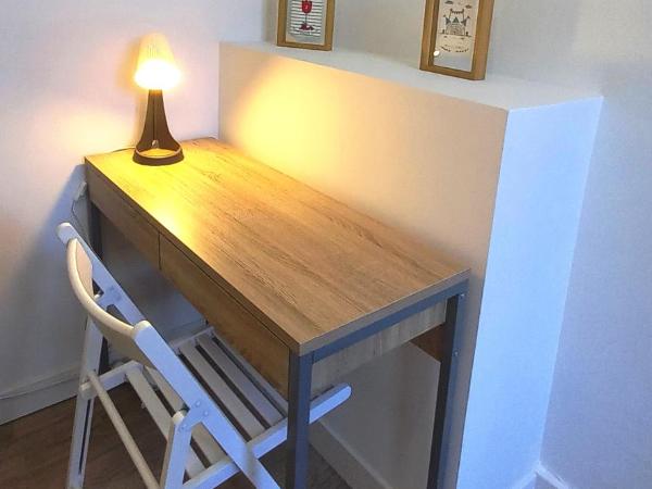 Histoire de Loire - LAYON : photo 7 de la chambre chambre double avec salle de bains commune