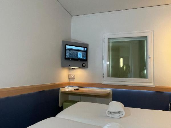 ETAP Hotel Belfast : photo 8 de la chambre chambre lits jumeaux