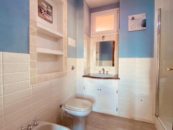 Affittacamere Ciro's House : photo 10 de la chambre chambre double ou lits jumeaux avec salle de bains privative
