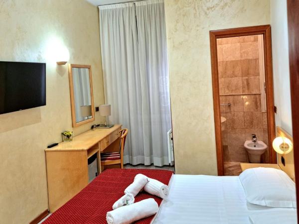 Hotel Fiorella Milano : photo 2 de la chambre chambre double classique