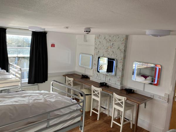 Bath YMCA Hostel : photo 2 de la chambre lit superposé dans dortoir pour femmes 