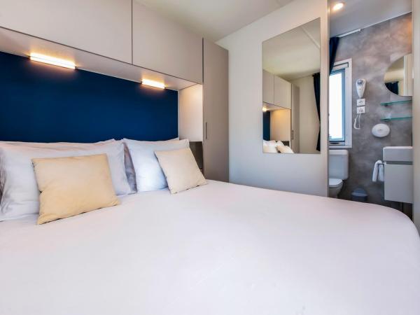 Maistra Camping Polari Mobile homes : photo 4 de la chambre mobile home 2 chambres confort
