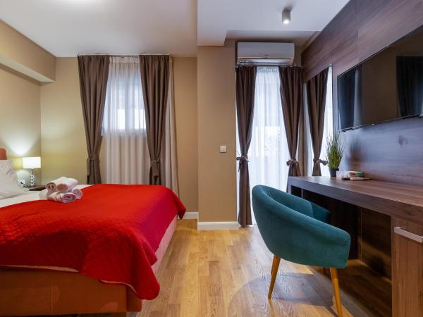 Hotel Sky : photo 10 de la chambre chambre double supérieure avec balcon