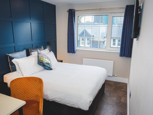 Failte Hotel : photo 3 de la chambre chambre simple avec salle de bains 