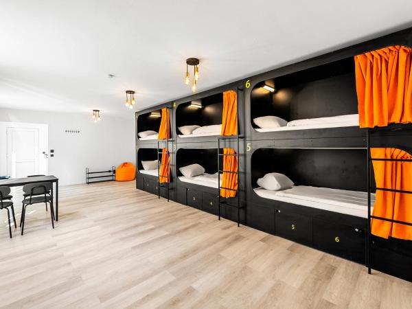 Stadtaffe - Chic Hostel VIE : photo 1 de la chambre lit dans dortoir mixte de 8 lits