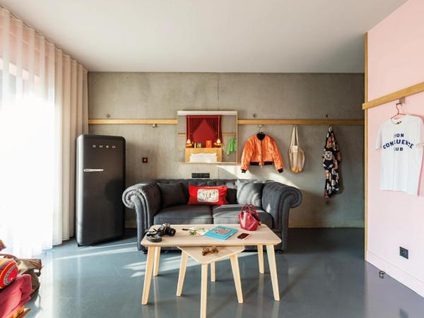 MOB HOTEL Lyon Confluence : photo 3 de la chambre suite avec terrasse