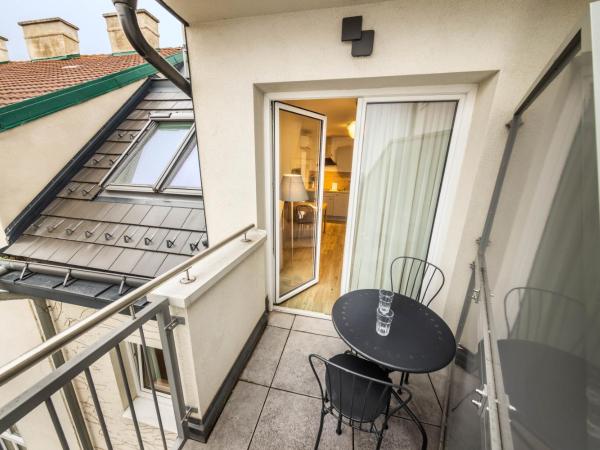 Jimmy's Apartments Lory : photo 7 de la chambre hébergement exécutif 1 chambre avec balcon