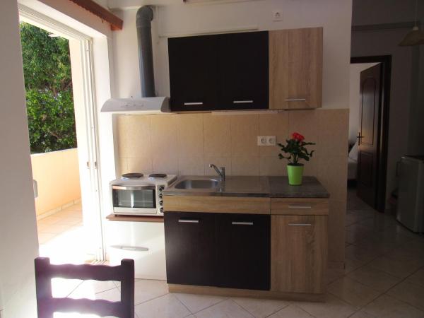 Athina : photo 7 de la chambre chambre familiale avec balcon