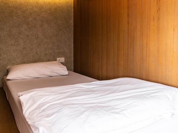 Lost Inn BKK : photo 4 de la chambre dortoir mixte de 8 lits 
