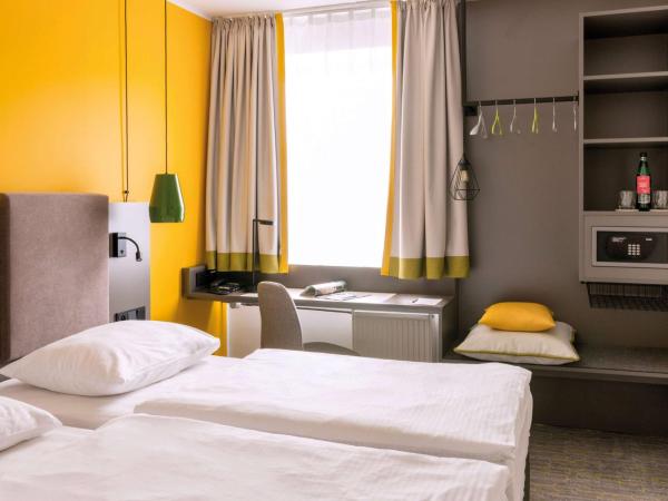 Vienna House Easy by Wyndham Cracow : photo 5 de la chambre chambre confort 