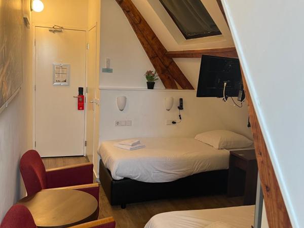 MAX Hotel Amsterdam : photo 8 de la chambre chambre lits jumeaux