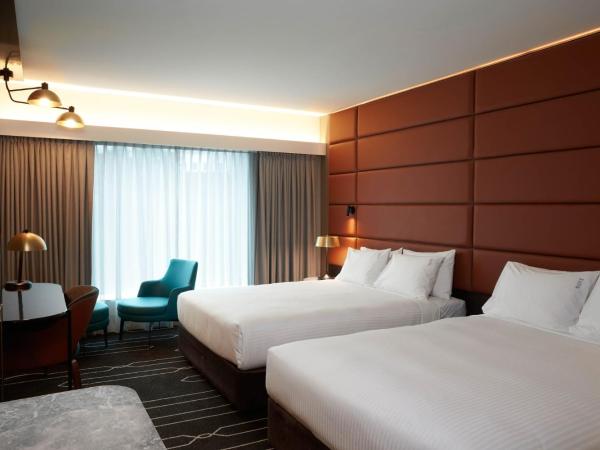 Holiday Inn Sydney Airport, an IHG Hotel : photo 1 de la chambre chambre standard avec 2 lits queen-size