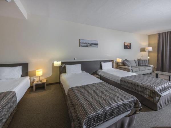 Corvin Hotel Budapest Corvin Wing : photo 6 de la chambre chambre triple