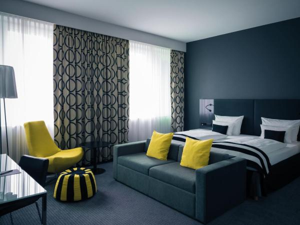 Vienna House by Wyndham Andel's Berlin : photo 8 de la chambre suite supérieure lit king-size