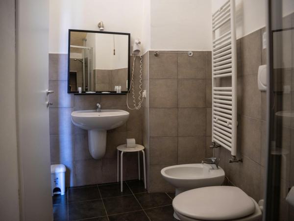 Residence Le Vie Del Mosto : photo 7 de la chambre chambre triple supérieure