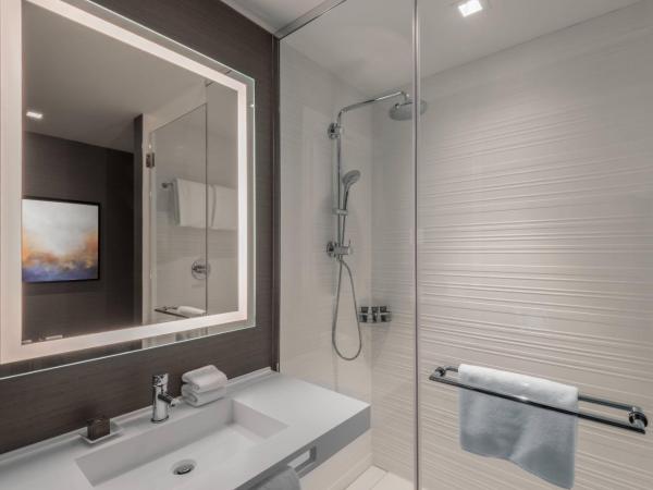 AC Hotel by Marriott Denver Downtown : photo 6 de la chambre chambre classique avec 2 lits queen-size