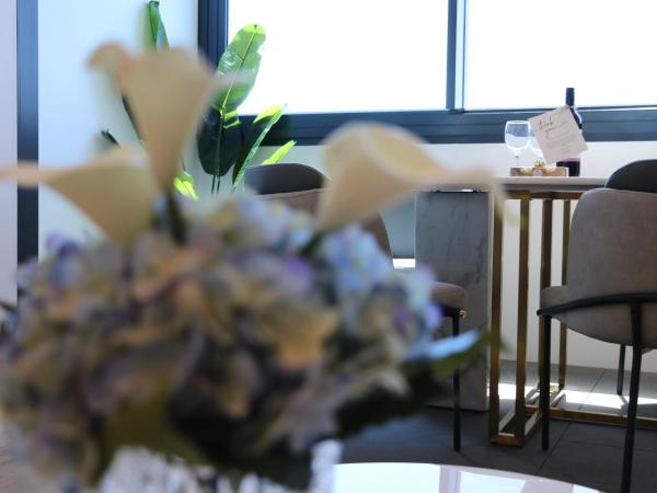 Kooii Apartments : photo 3 de la chambre two bedroom apartment city view - free wifi